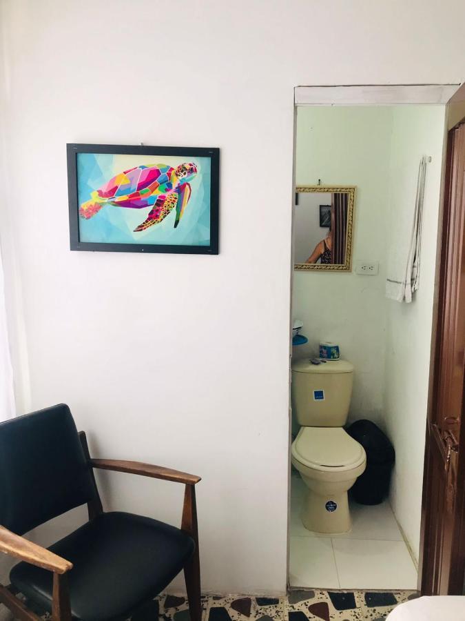 Hostal La 18 เปเรย์รา ภายนอก รูปภาพ