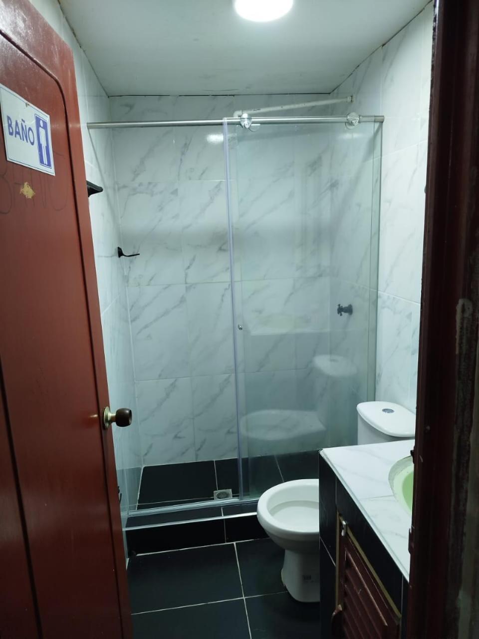 Hostal La 18 เปเรย์รา ภายนอก รูปภาพ