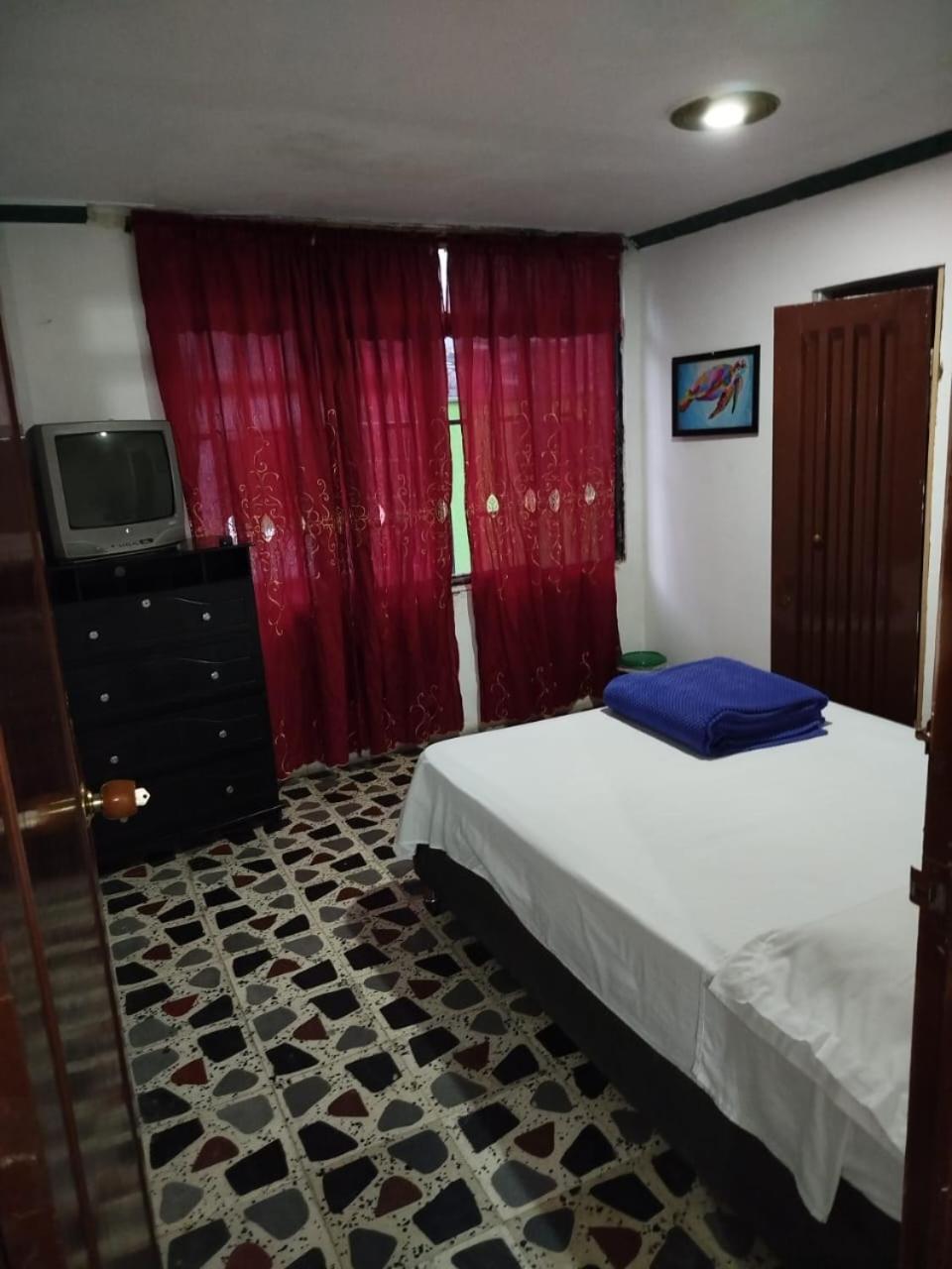 Hostal La 18 เปเรย์รา ภายนอก รูปภาพ